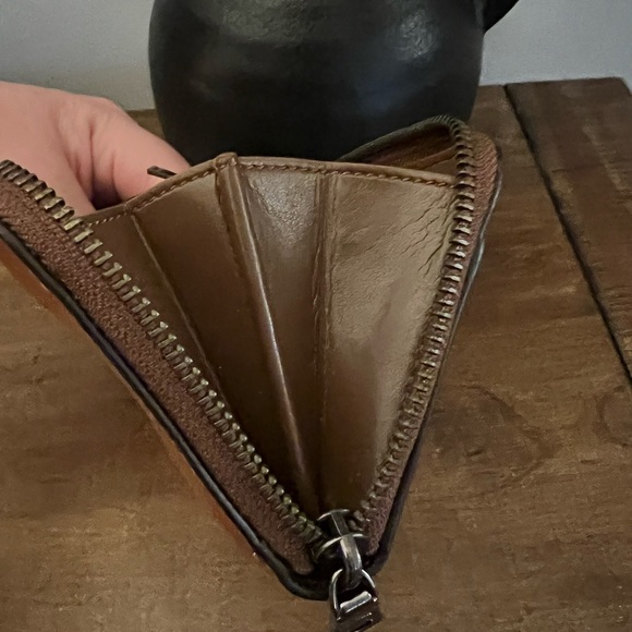 Coach Accordian Wallet - Picture 4 of 10